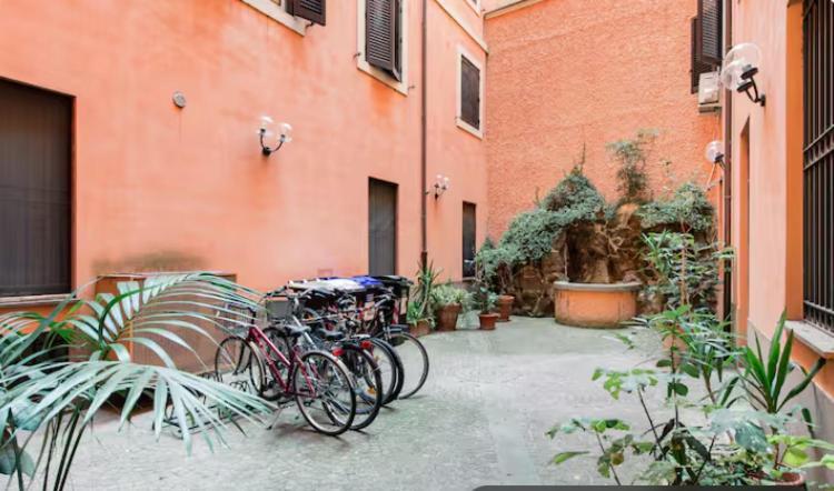 Apartment Spacious Penthouse With Stunning Views Of Historic Landmarks